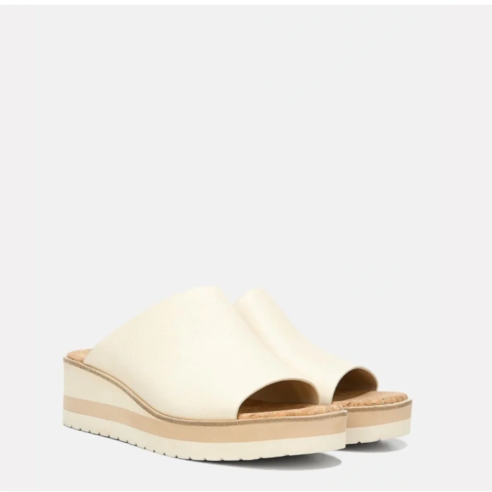 Preloved Vince Sarria Genuine Leather Wedge Mules 9.5 Sandstone Cream with box